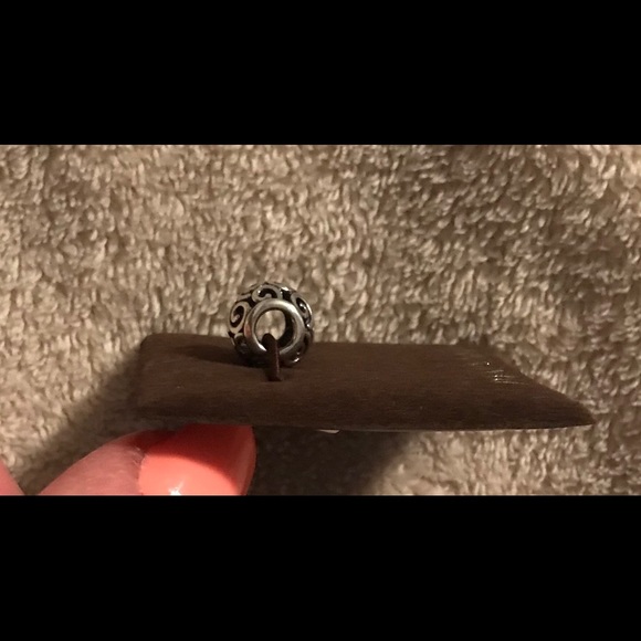 Authentic pandora charm - Picture 2 of 3